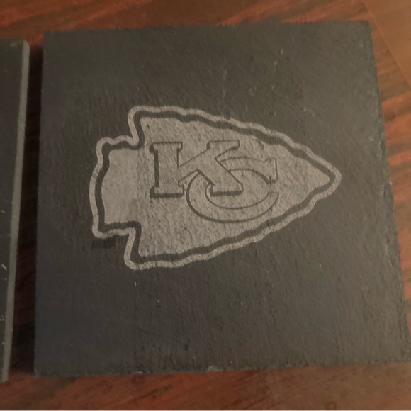 NFL Slate Coasters with Kansas City Chiefs Arrowhead Logo - Picture 3 of 7